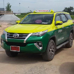 รถ Taxi ขนาดใหญ่ พร้อมคนขับ